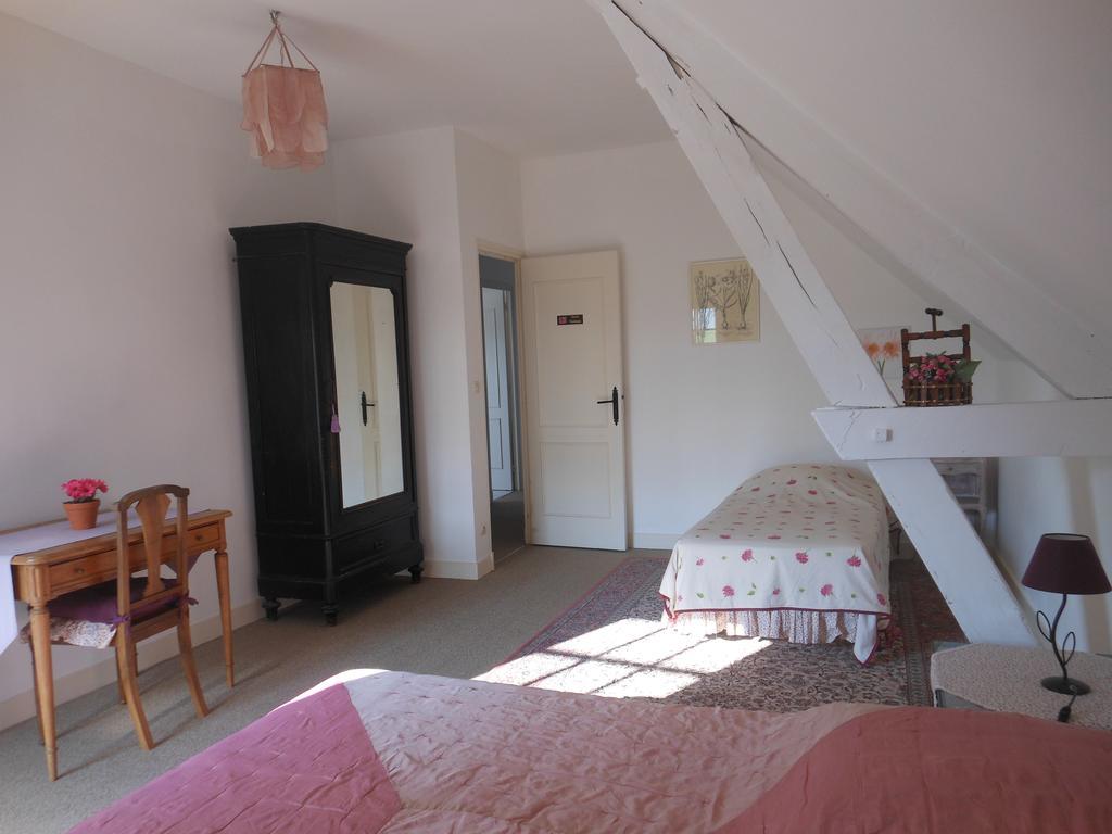 Manoir De La Rousselliere Aparthotel Loches Bagian luar foto